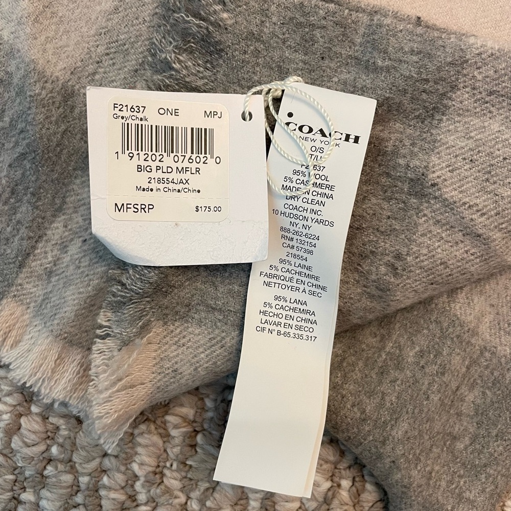 BIG PLAID MUFFLER (COACH F21637) - Picture 3 of 3